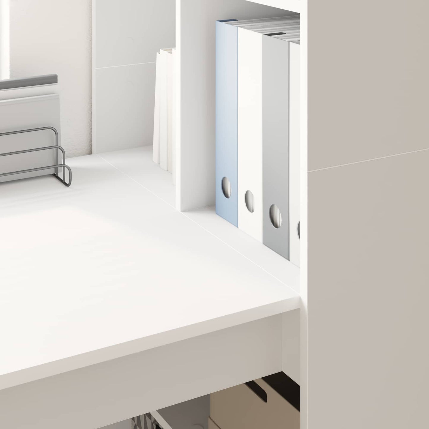 vidaXL Γραφείο με ράφι Λευκό 122 x 67 x 145 εκ. Επεξεργασμένο ξύλο