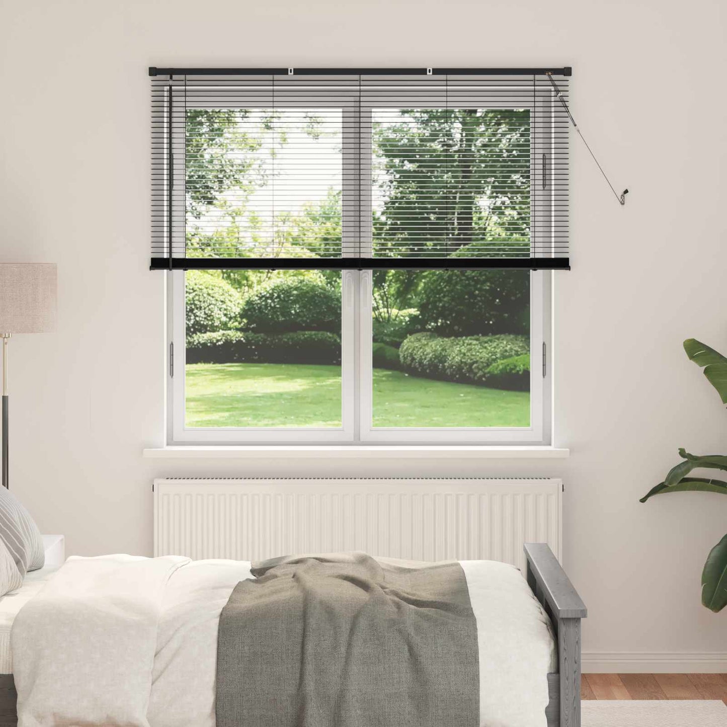 vidaXL Βενετσιάνικη Σκίαση Μαύρο 150 x 160 cm 25 mm PVC